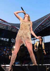 Taylor Swift's sweet gesture at the Eras Tour show in Madrid leaves fans amazed.
